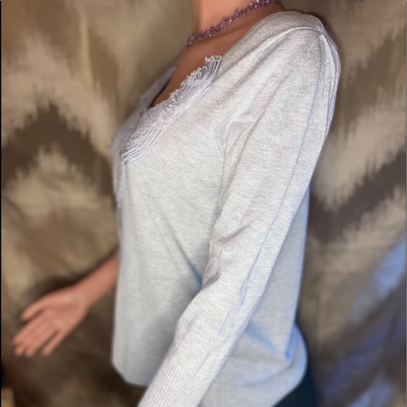 RED PETITES 3/4 SLEEVE SWEATER SIZE PM - Picture 3 of 6